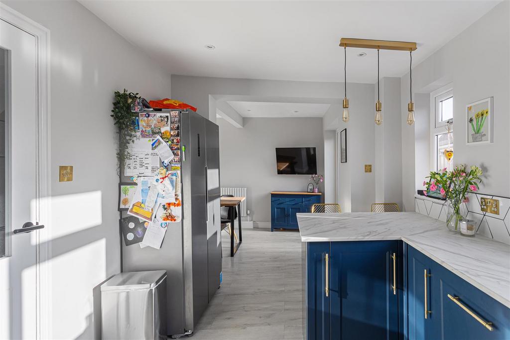 34 Barons Crescent 31.jpg