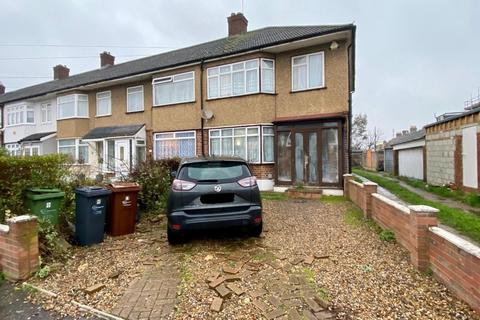 3 bedroom end of terrace house for sale, Rosemary Gardens, Dagenham