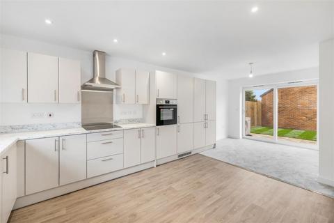 3 bedroom detached house to rent, Elizabeth Gate, Long Sutton