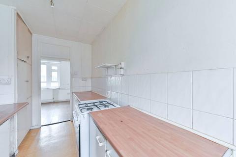 2 bedroom flat for sale, Stockwell Road, Stockwell, London, SW9