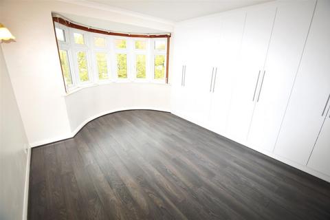 5 bedroom property to rent - Belgrave Road, London, E11