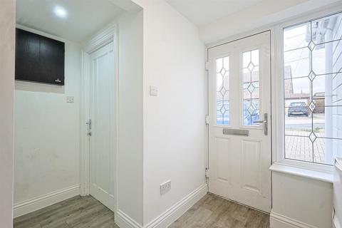 5 bedroom chalet for sale, Waxwell Road, Hockley SS5