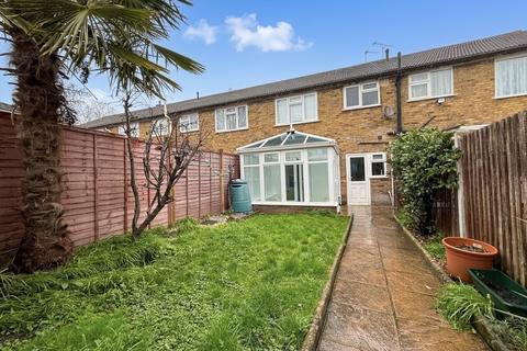 3 bedroom house to rent, Robin Hood Lane, SUTTON