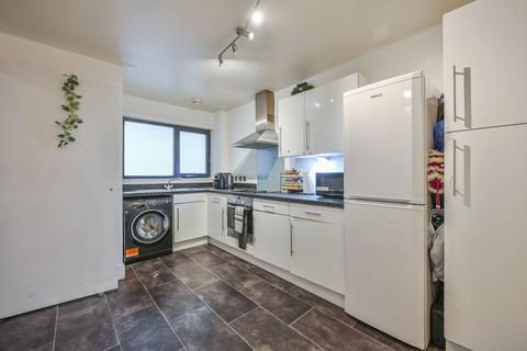 1 bedroom flat for sale, Cambria Court, Walthamstow, London, E17