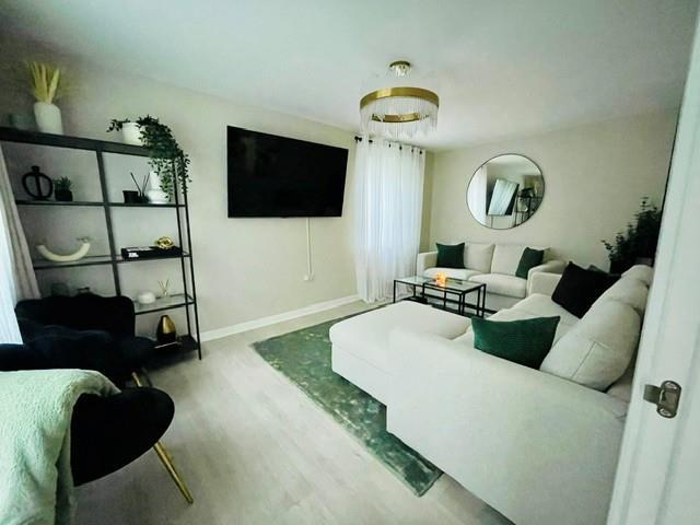 Lounge...jpg