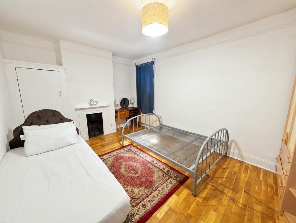 Bedroom 2.jpg