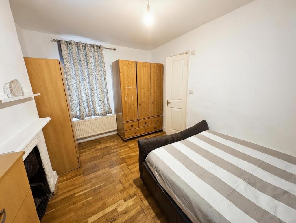 Bedroom 3.jpg