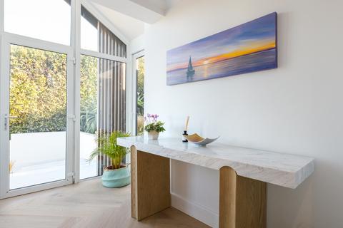 undefined, La Ruette Julienne, Castel, Guernsey