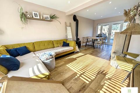4 bedroom semi-detached house for sale, Roseberry Avenue, Stokesley, North Yorkshire