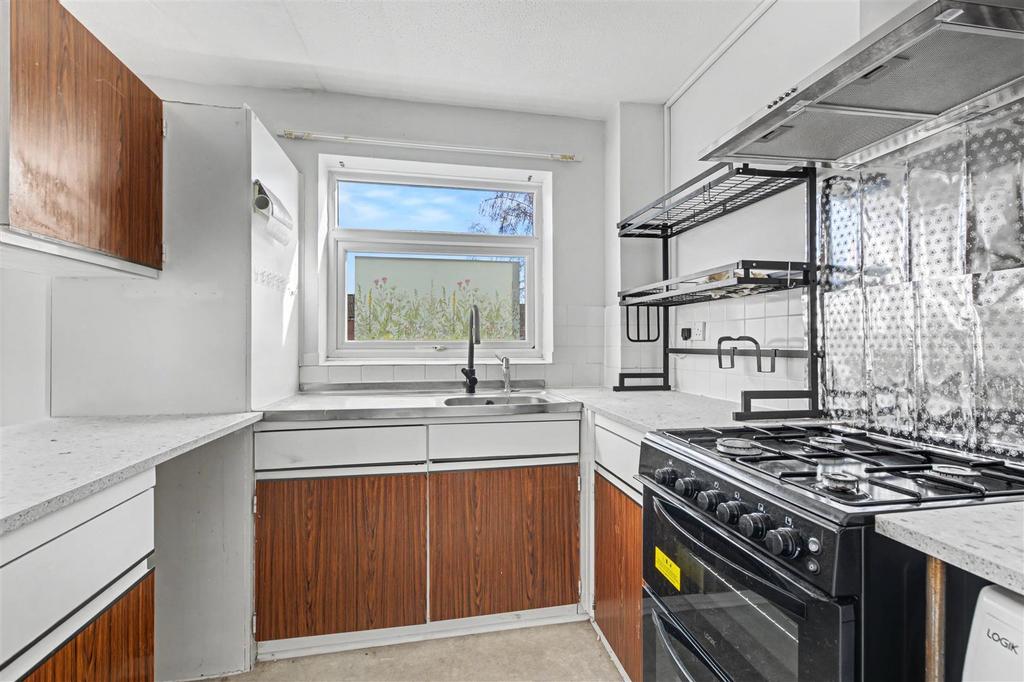 Kitchen 4.jpeg
