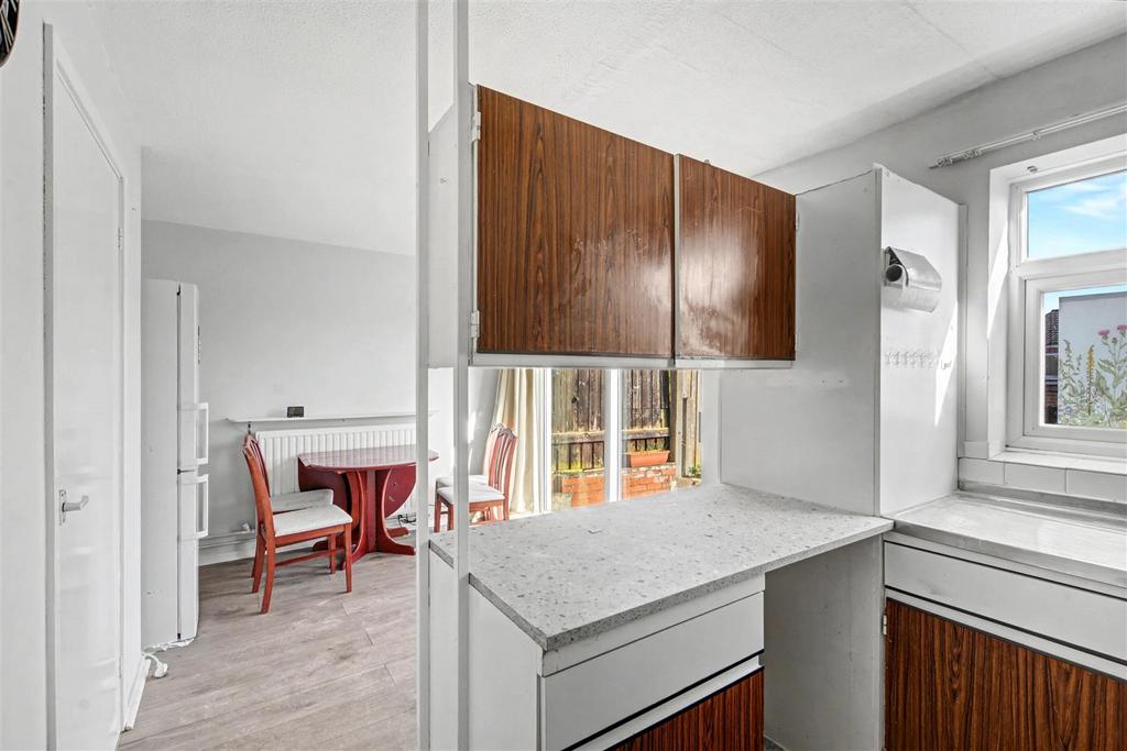 Kitchen 8.jpeg