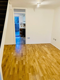 2 bedroom flat to rent, Radley Court, London, SE16