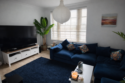 1 bedroom flat for sale, The Strand, Starcross, EX6
