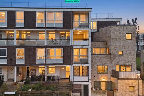 3 bedroom apartment for sale, Kiln Place, London, NW5