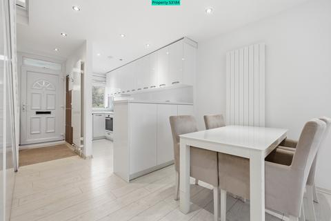 3 bedroom apartment for sale, Kiln Place, London, NW5