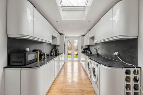 4 bedroom terraced house for sale, Shawford Road, Epsom, KT19