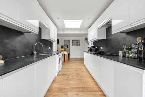 4 bedroom terraced house for sale, Shawford Road, Epsom, KT19