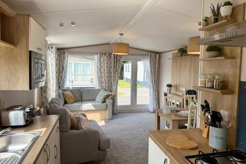 2 bedroom park home for sale, Par Sands Coastal Holiday Park – Cornwall