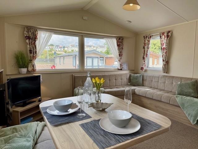 Willerby Minster 2016 Stf0000409 112541599.jpeg
