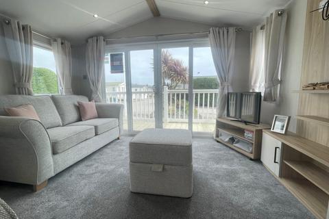 2 bedroom park home for sale, Par Sands Coastal Holiday Park – Cornwall