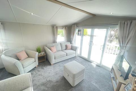 2 bedroom park home for sale, Par Sands Coastal Holiday Park – Cornwall