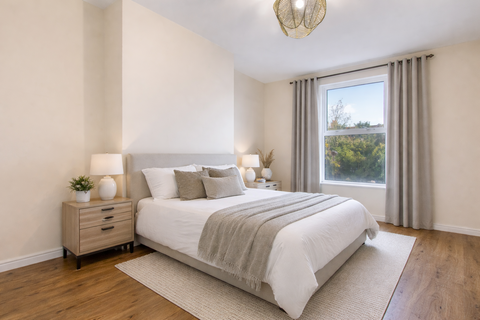 2 bedroom maisonette for sale, Larch Road, London NW2