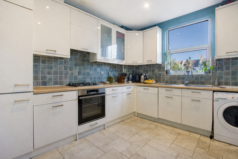 2 bedroom maisonette for sale, Larch Road, London NW2