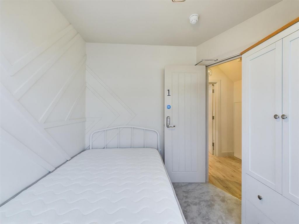 Room 1.jpg