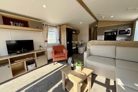 2 bedroom park home for sale, Par Sands Coastal Holiday Park – Cornwall