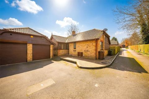 undefined, Crompton Gardens, Maidstone, ME15