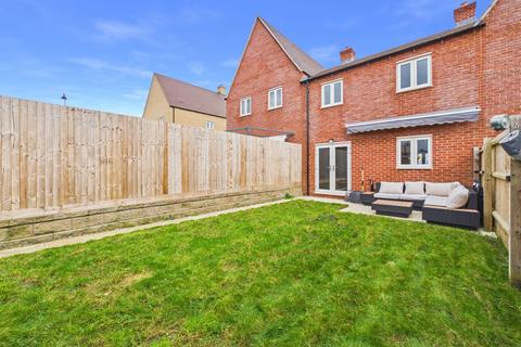 3 bedroom terraced house for sale, Long Morris, Towcester, NN12
