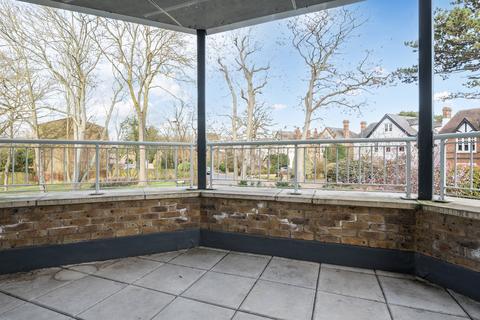2 bedroom flat for sale, Uplands Park Road, Enfield