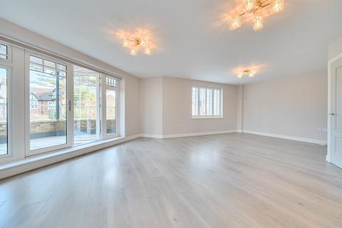 2 bedroom flat for sale, Uplands Park Road, Enfield