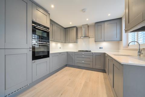2 bedroom flat for sale, Uplands Park Road, Enfield