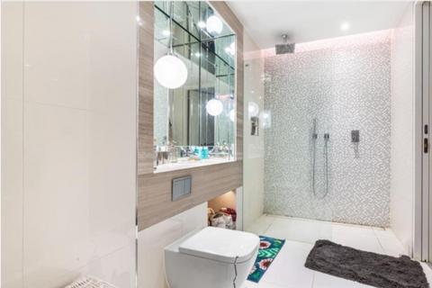 undefined, Sugar Quay, Water Lane, London, EC3R