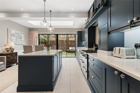 4 bedroom terraced house for sale, Mandrake Road, SW17