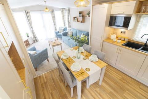 2 bedroom park home for sale, Pentire Coastal Holiday Park – Cornwall