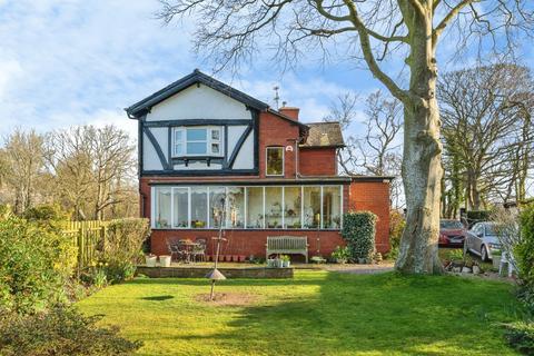 Leighton Road, Neston, Cheshire, CH64
