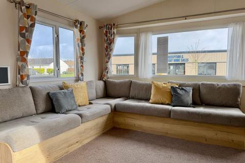 2 bedroom park home for sale, Pentire Coastal Holiday Park – Cornwall