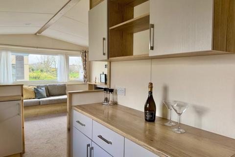 2 bedroom park home for sale, Pentire Coastal Holiday Park – Cornwall