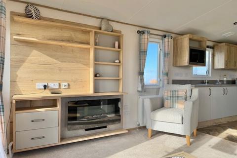 2 bedroom park home for sale, Pentire Coastal Holiday Park – Cornwall