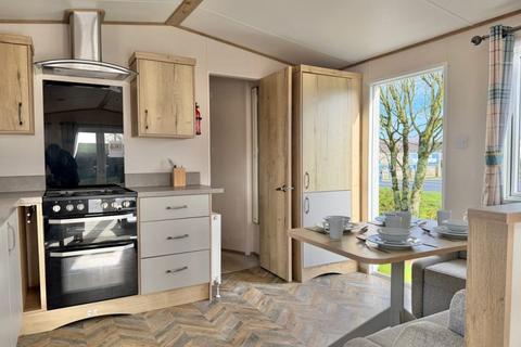 2 bedroom park home for sale, Pentire Coastal Holiday Park – Cornwall