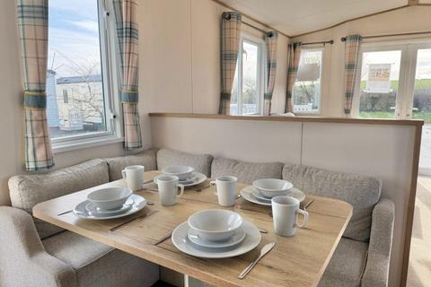 2 bedroom park home for sale, Pentire Coastal Holiday Park – Cornwall