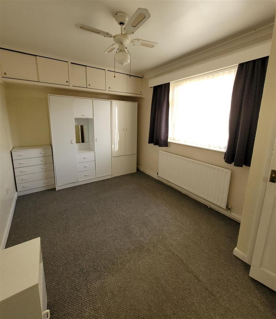 Bed 1.jpg