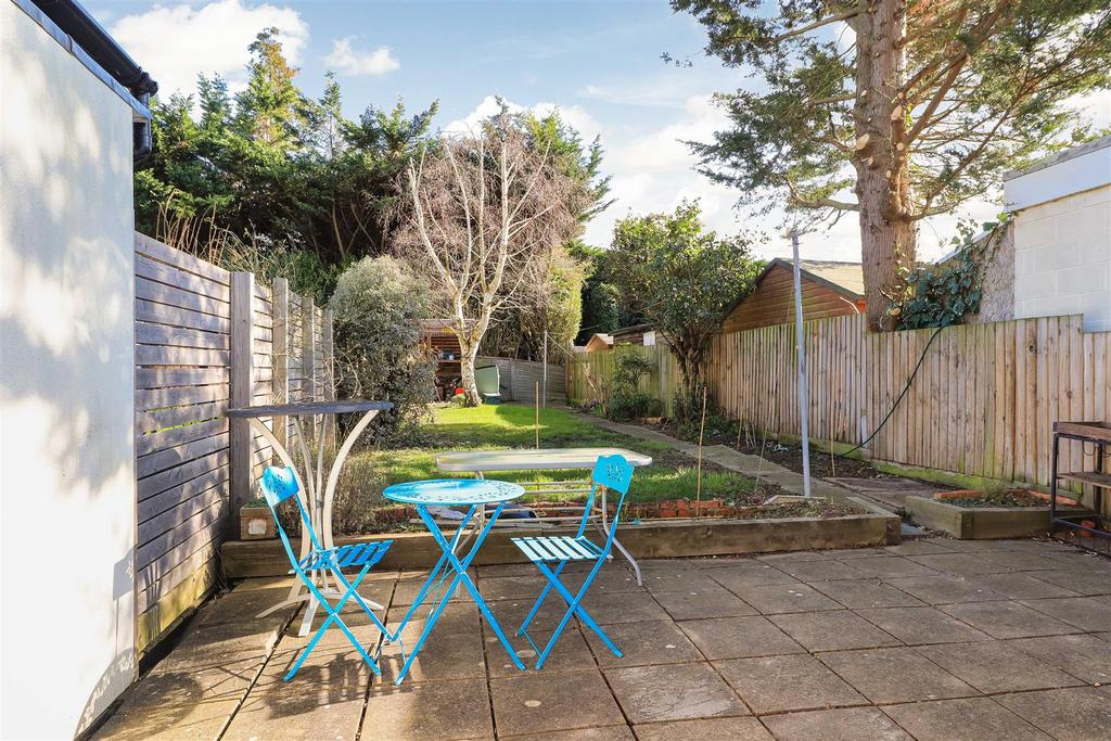 House in Cambridge, Barnwell - View 3