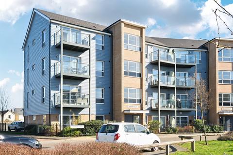 2 bedroom flat for sale, Kennett Lane, Chertsey, KT16