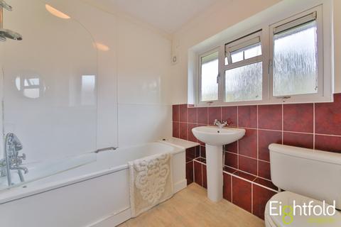 3 bedroom flat to rent, Southmount, Brighton