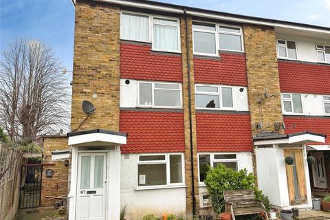 3 bedroom flat for sale, Dalrymple Road, London SE4