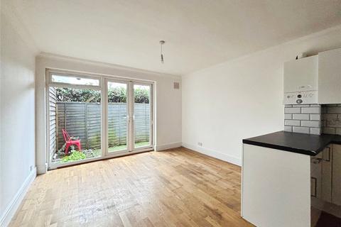 3 bedroom flat for sale, Dalrymple Road, London SE4
