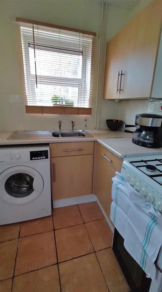 Kitchen1.jpg